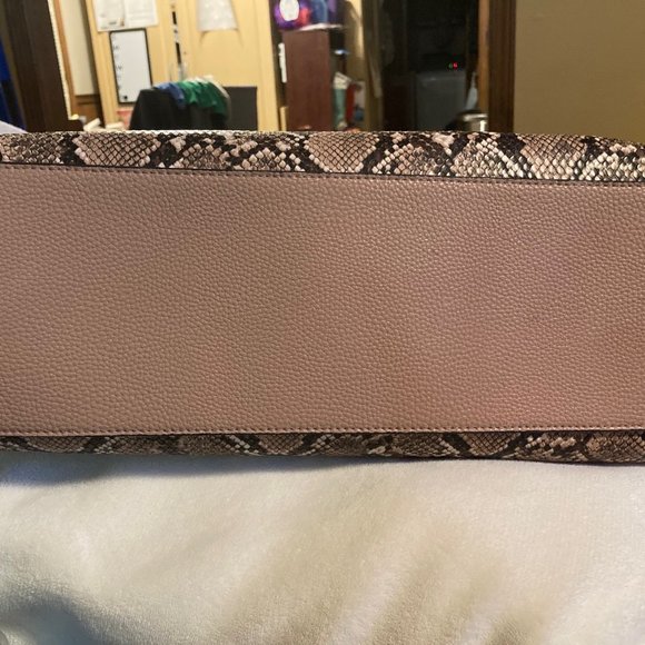 Just Fab Snake Skin Shoulder Tote - Picture 5 of 6